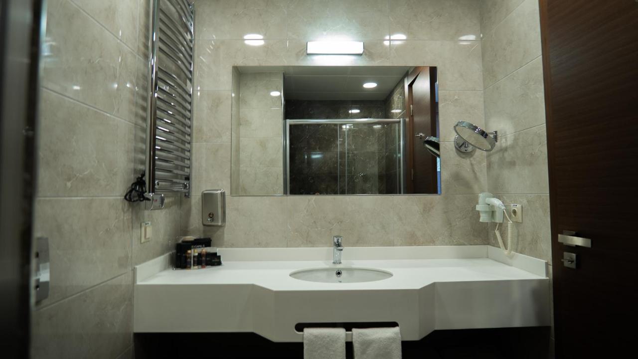Motel Heksapolis Tavsancil Luaran gambar