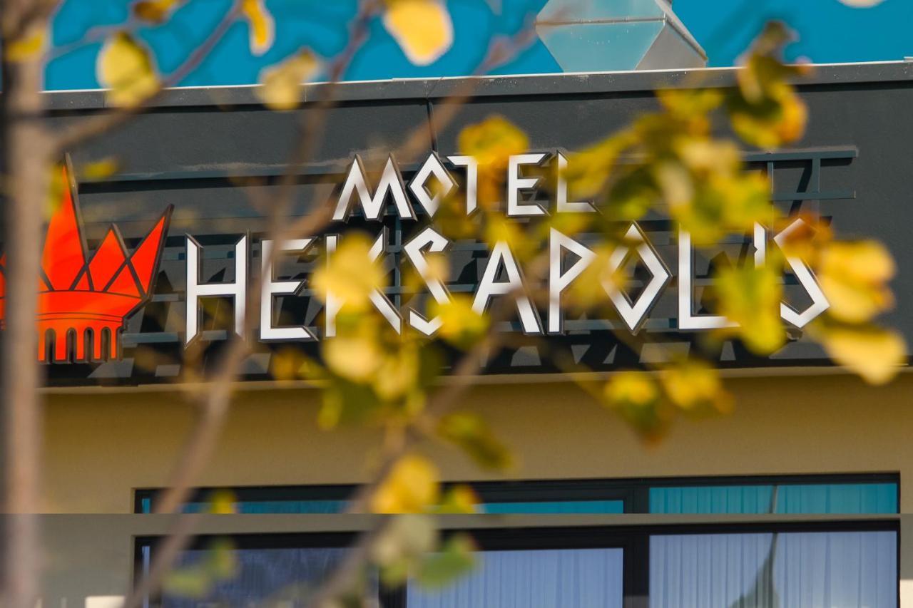 Motel Heksapolis Tavsancil Luaran gambar